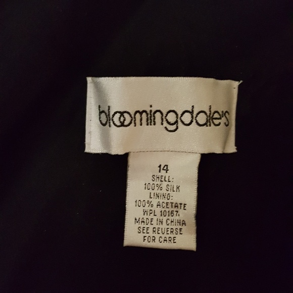 🖤BLOOMINGDALE'S BLACK DRESS🖤 - Picture 3 of 8